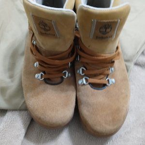 New Timberlands size 9.5